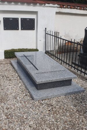 nagrobek ze skośną płytą dwukolorowy