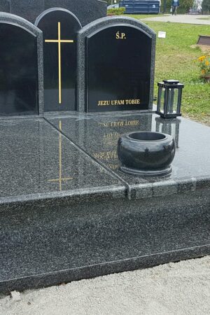 Nagrobek podwójny z granitu impala / szwed nr.1313