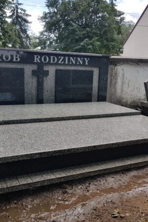 Nagrobek na grobowiec rodzinny, strzegomski / impala nr.398