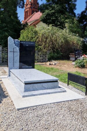 Nagrobek na grób murowany z różą, viscount white / szwed nr.2262