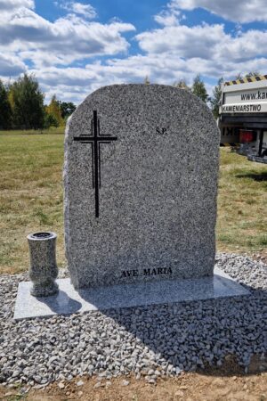 Nagrobek amerykański, skałka z granitu strzegomskiego nr.1283