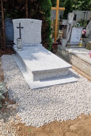 normalny nagrobek granitowy