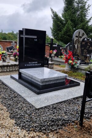 Nowoczesny nagrobek urnowy, viscount white / szwed nr.2245