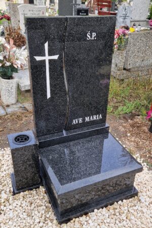 Mały nagrobek urnowy z granitu impala nr.1064