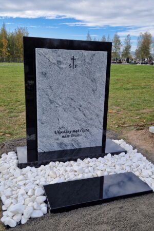 Nagrobek amerykański z granitu viscount white / szwed nr.1961