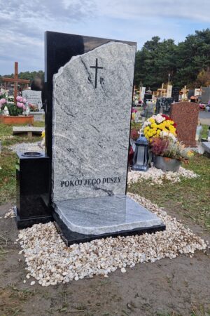 Mały nagrobek urnowy z granit viscount white / szwed nr.2250