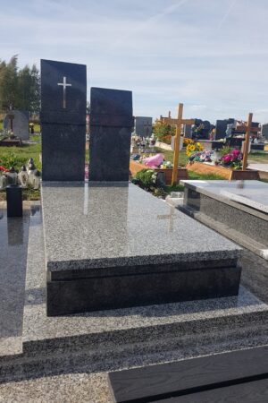 Nagrobek na grób murowany,granit strzegomski / impala nr.1835