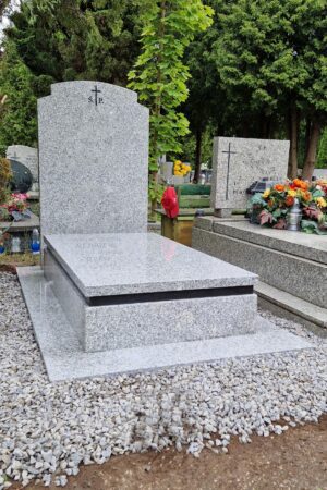 strzegomski nagrobek