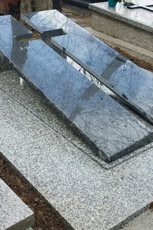 Nagrobek podwójny z posadzką, impala / strzegomski nr.948