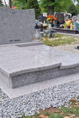 Nagrobek podwójny z granitu brąz królewski nr.2257