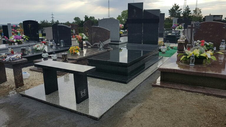 Nagrobki granitowe Świdnica – dlaczego są najczęściej wybieranym rozwiązaniem?