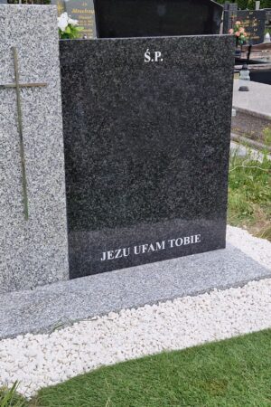 Nagrobek amerykański z granitu strzegomskiego / impala nr.2254