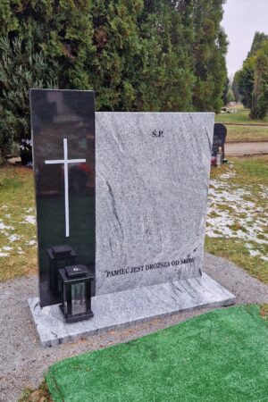 Nagrobek amerykański z granitu viscount white / szwed nr.2255