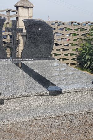 Nagrobek na grobowiec rodzinny, strzegomski / impala nr.1784