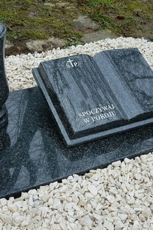 Nagrobek urnowy z książką i wazonem, granit impala nr.1050