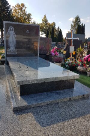 Nagrobek na grób murowany,granit viscount white / impala nr.1831