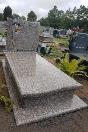 nagrobek standard z kamienia model 1116