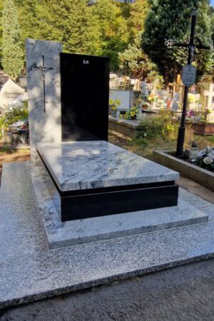 Nagrobek granitowy z posadzką, viscount white / szwed nr.2010