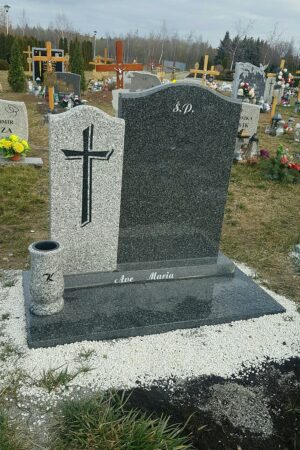 Nagrobek amerykański z granitu strzegomskiego / impala nr.1585