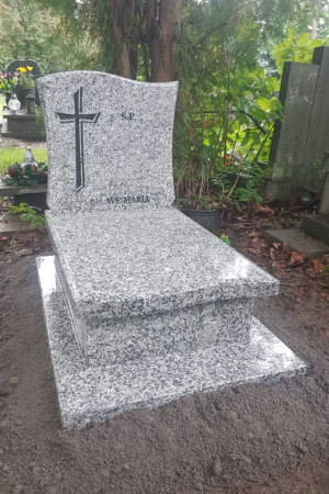 Nagrobek urnowy - standard z granitu strzegomskiego nr.1054