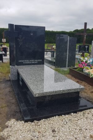 Nagrobek z granitu impala dark / strzegomski nr.1618