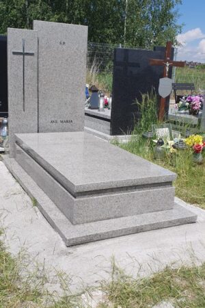Nagrobek z granitu bohus grey nr.2078