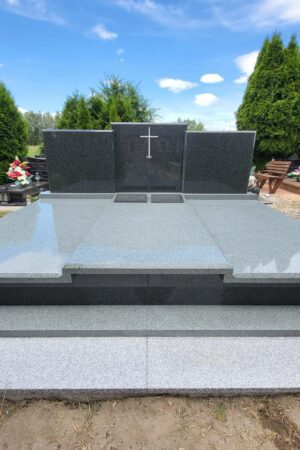 Nagrobek na grobowiec rodzinny, granit kuru grey / impala nr.2266