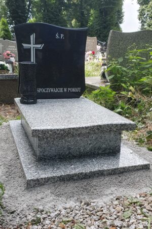 Nagrobek urnowy standard, granit strzegomski / impala nr.1779