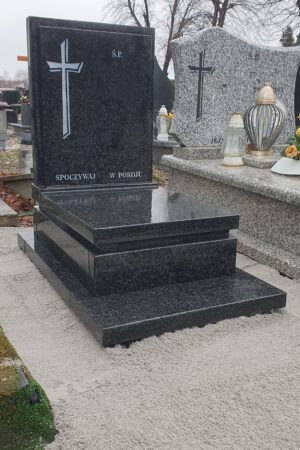 Nagrobek urnowy z granitu impala nr.1075