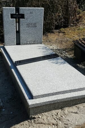 Nagrobek na grób murowany, granit strzegomski / szwed nr.1555