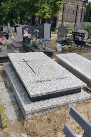 Sarkofag na grób murowany, granit strzegomski / impala nr.1962