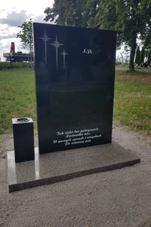 Nagrobek amerykański z granitu szwed / bohus grey nr.1959