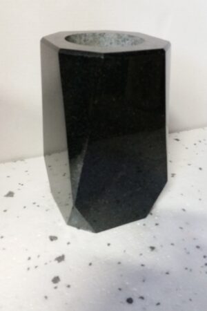 Wazon granitowy szwed nr.1034