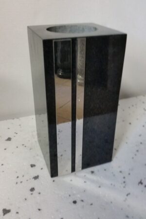 Wazon granitowy szwed nr.1037